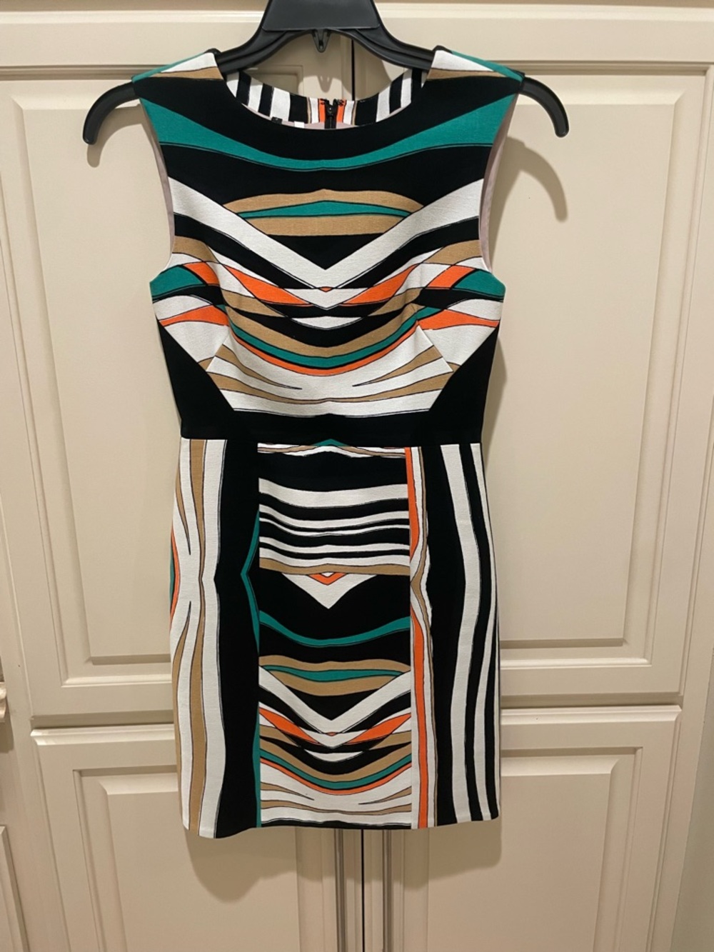 Sleeveless Geometric Print Mini Dress in Black and Teal